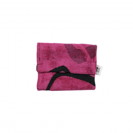 Φούξια με μαύρα σχέδια