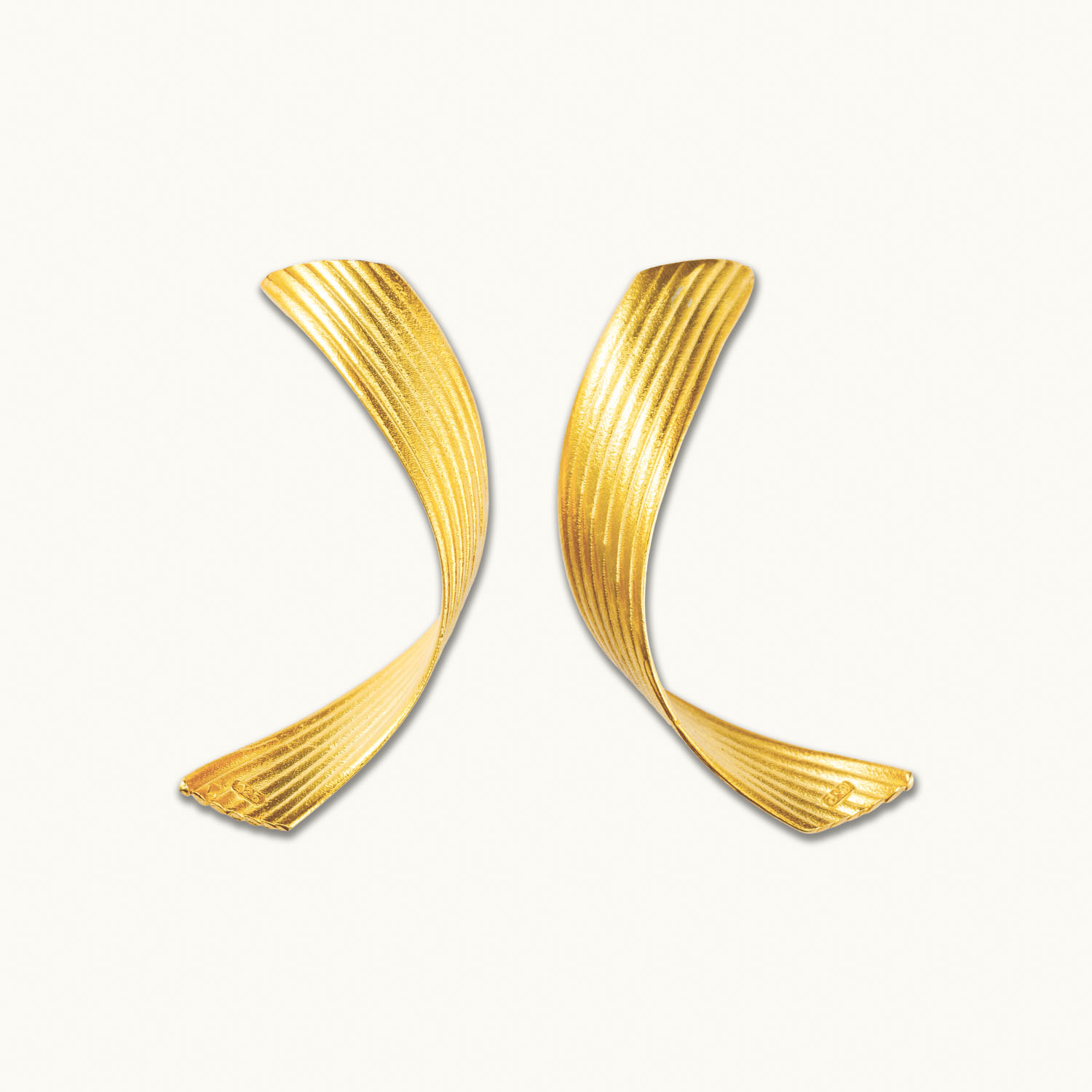 Σκουλαρίκι Κορδέλα